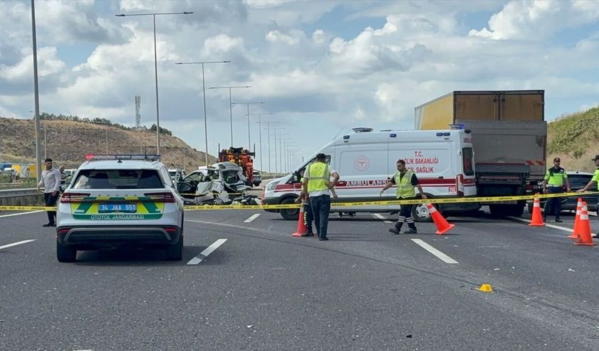 Kuzey Marmara Otoyolu'nda feci kaza: 2 kişi hayatını kaybetti