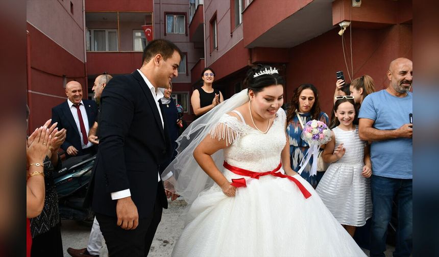 Esmanur’un Gelinlik Hayali Kapaklı’da Gerçek Oldu