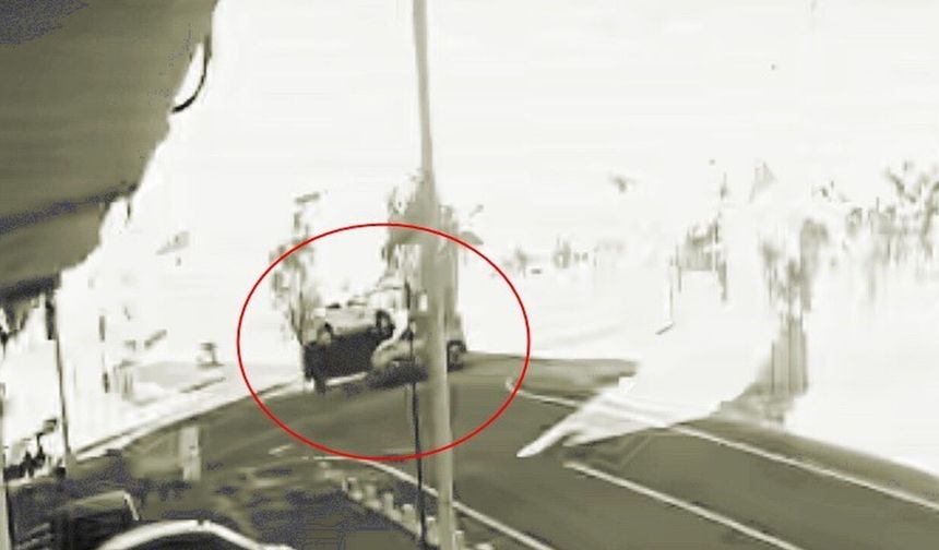 Çorlu’da otomobille çarpışan taksi takla attı: 1 yaralı