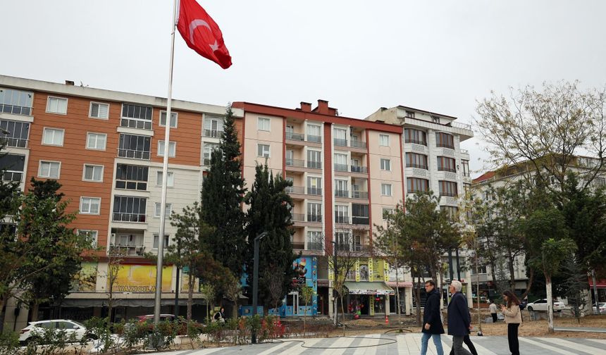 Veliköy Hürriyet Meydanı’nda çalışmalar sürüyor